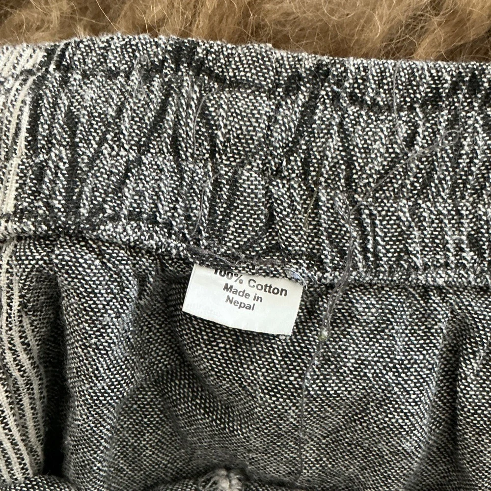 Black and Gray Geometric Harem Pants - Picture 3 of 4